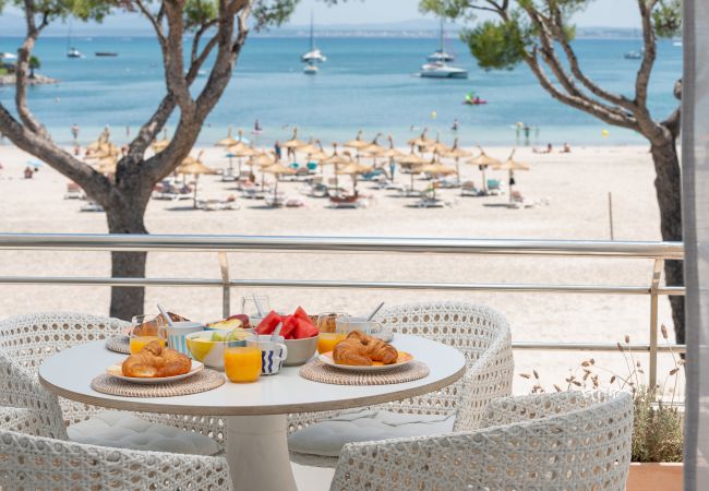 Apartamento en Port d´Alcudia - Nuevo apartamento de diseño frente a la Playa de Alcudia, WIFI, AA, Netflix, ... Apartamento en Port d´Alcudia - Nuevo apartamento de diseño frente a la Playa de Alcudia, WIFI, AA, Netflix, ...