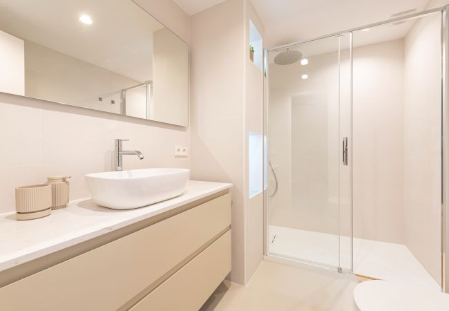 Apartamento en Port d´Alcudia - Nuevo apartamento de diseño frente a la Playa de Alcudia, WIFI, AA, Netflix, ... Apartamento en Port d´Alcudia - Nuevo apartamento de diseño frente a la Playa de Alcudia, WIFI, AA, Netflix, ...