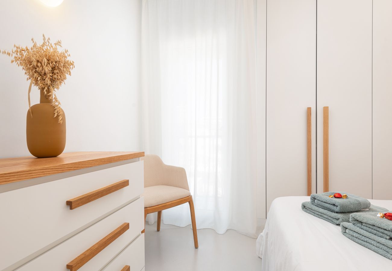 Apartamento en Port d´Alcudia - Blue View, nuevo apartamento de diseño frente a la Playa de Alcudia, WIFI, AA, Netflix, ... by BeBreeze