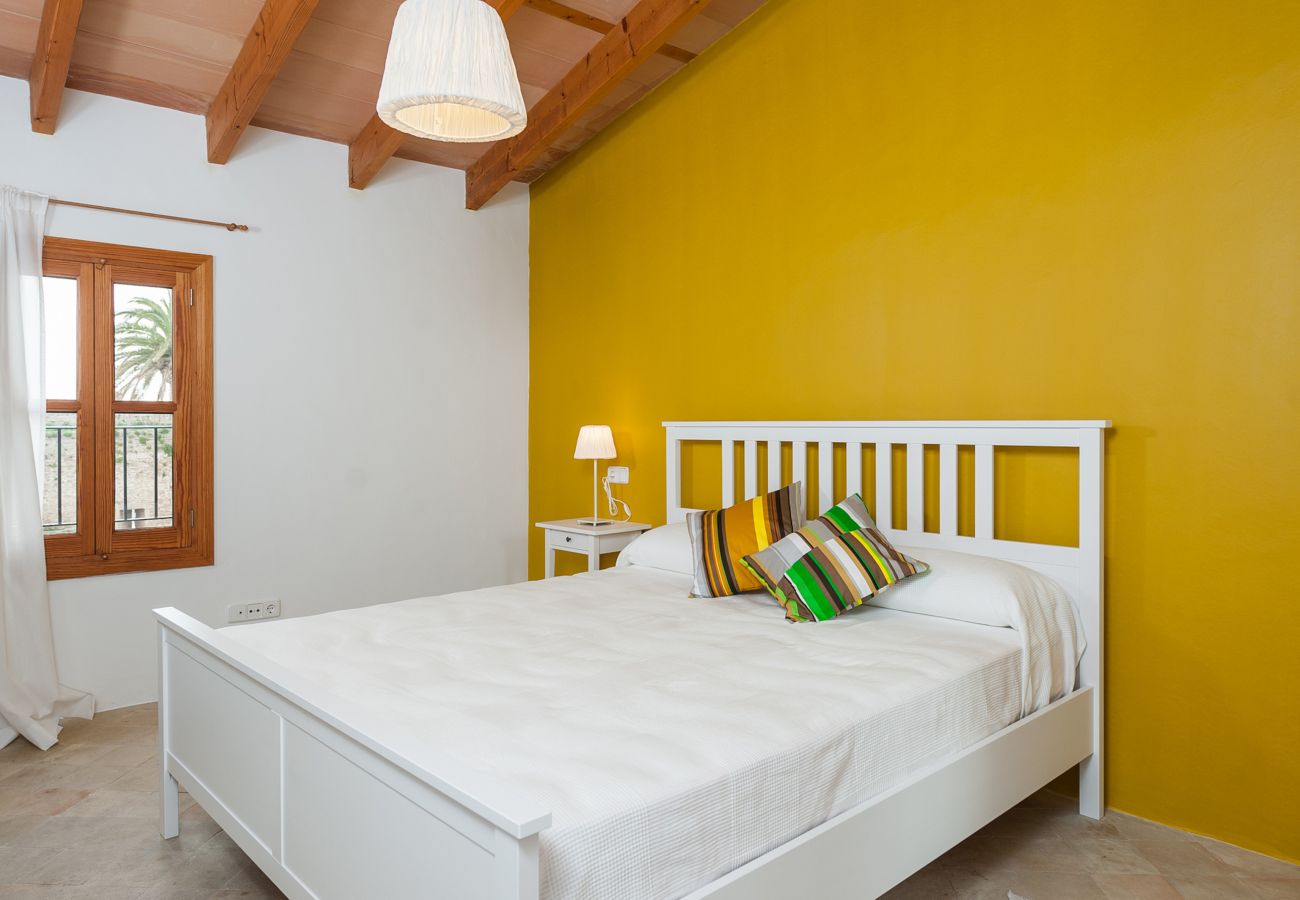 Casa en Alcúdia - Casa con piscina Ca Na Blanca by BeBreeze
