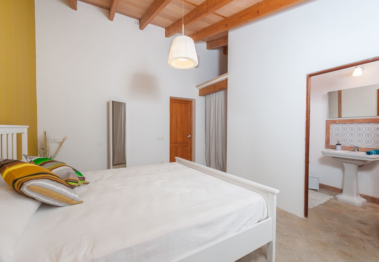 Casa en Alcúdia - Casa con piscina Ca Na Blanca by BeBreeze