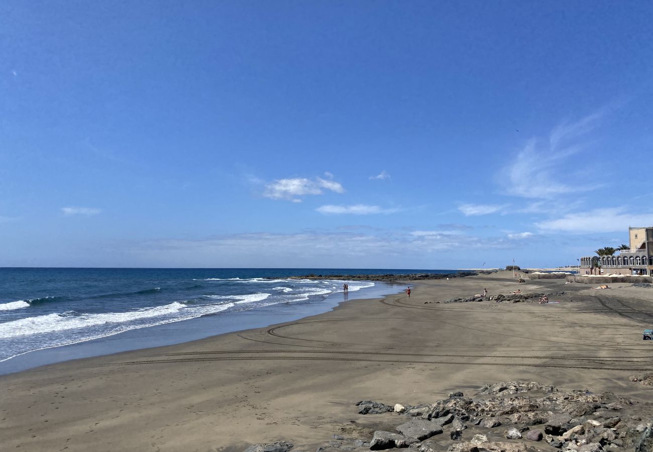 Apartamento en San Bartolomé de Tirajana - Las Adelfas South Beach 2 by CanariasGetaway