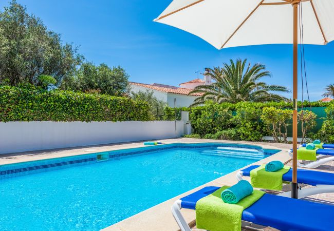 Villa en Cala´n Blanes - Menorca Velasco Villa en Cala´n Blanes - Menorca Velasco