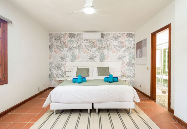 Chalet en San Bartolomé de Tirajana - Casa Gran Canaria - Piscina Privada climatizada y sala juegos Chalet en San Bartolomé de Tirajana - Casa Gran Canaria - Piscina Privada climatizada y sala juegos