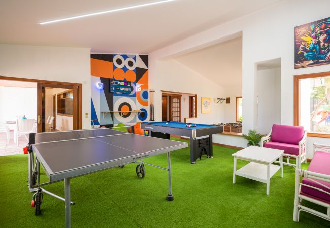 Chalet en San Bartolomé de Tirajana - Casa Gran Canaria - Piscina Privada climatizada y sala juegos Chalet en San Bartolomé de Tirajana - Casa Gran Canaria - Piscina Privada climatizada y sala juegos