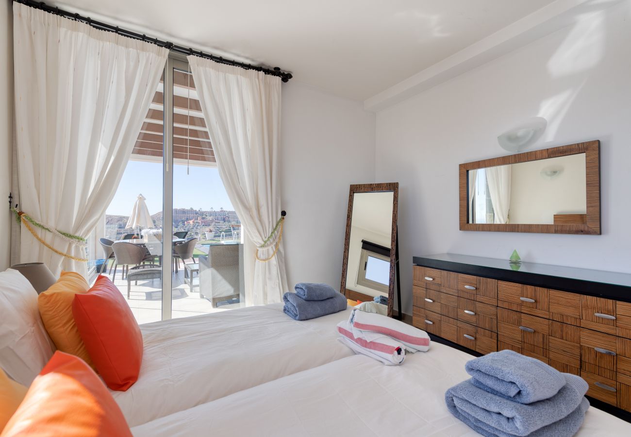 Villa en San Bartolomé de Tirajana - Espectacular villa con piscina privada, vistas al mar, barbacoa y entorno de relax