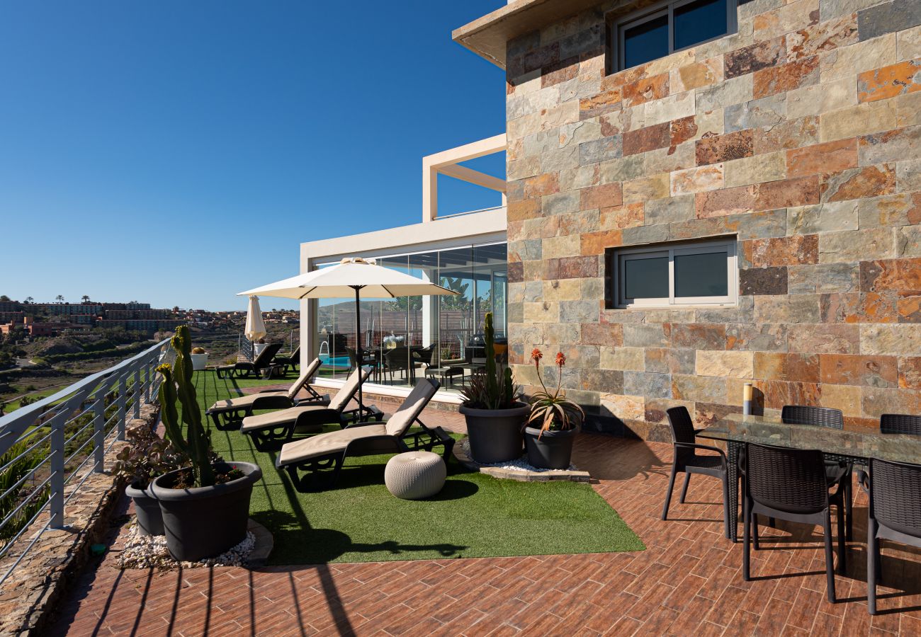 Villa en San Bartolomé de Tirajana - Espectacular villa con piscina privada, vistas al mar, barbacoa y entorno de relax
