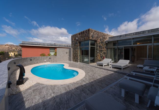 Casa en Mogán - Espectacular casa con piscina privada climatizada en paraíso  Casa en Mogán - Espectacular casa con piscina privada climatizada en paraíso