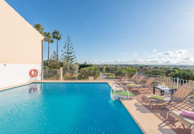 Villa en Llubi - Can Rafelino Villa en Llubi - Can Rafelino