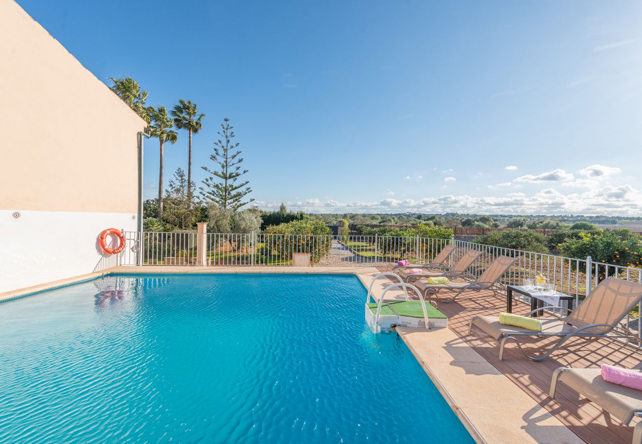 Villa en Llubi - Can Rafelino Villa en Llubi - Can Rafelino