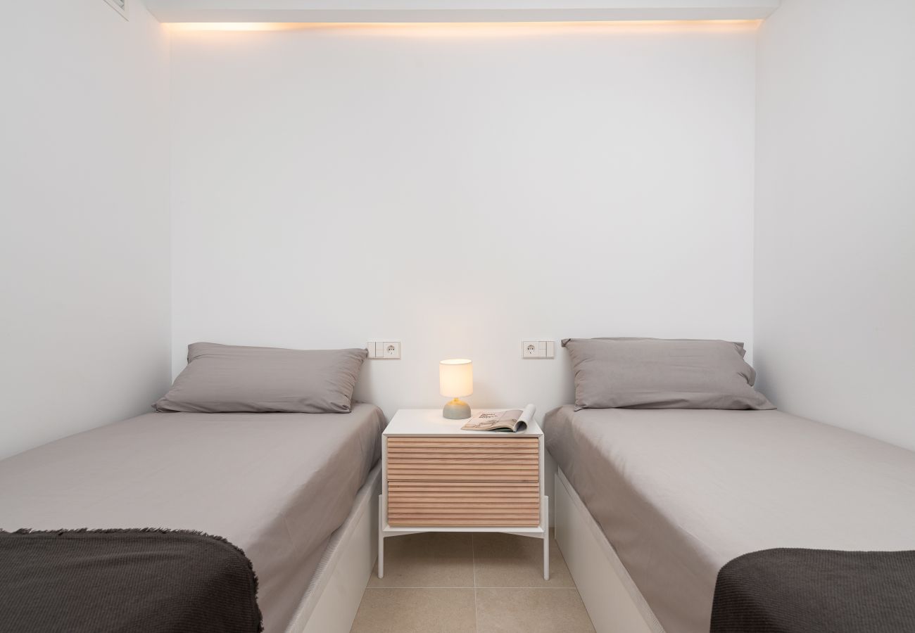 Apartamento en Alcúdia - Apartment Oiza Garden NEW at the beach (Bahía Blanca) by BeBreeze