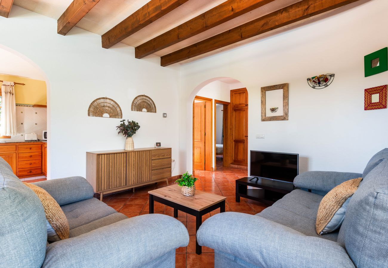 Villa in Cala Blanca - Perfect Villa! Private pool, BBQ, Air conditioning, Wifi !!!!