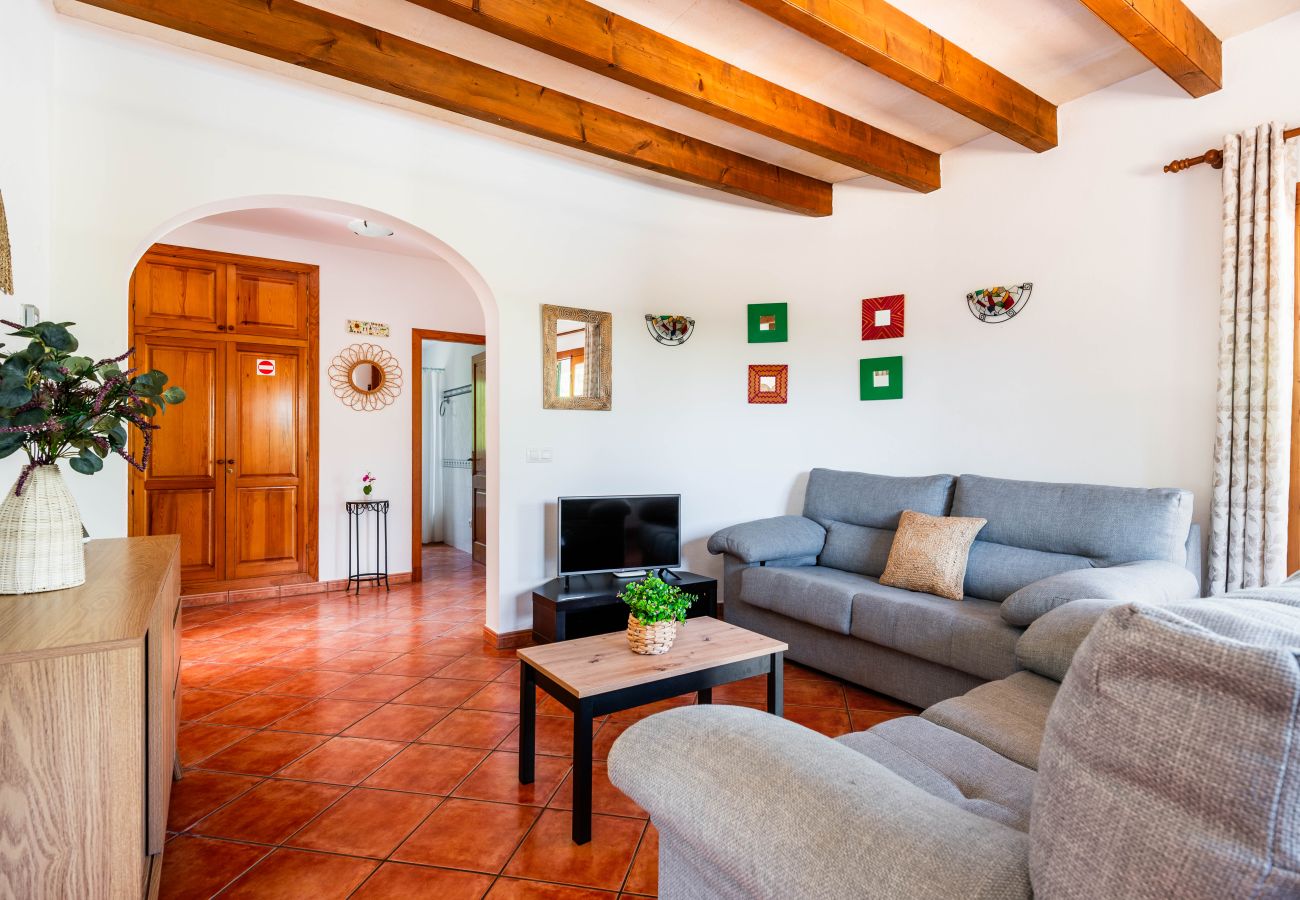 Villa in Cala Blanca - Perfect Villa! Private pool, BBQ, Air conditioning, Wifi !!!!