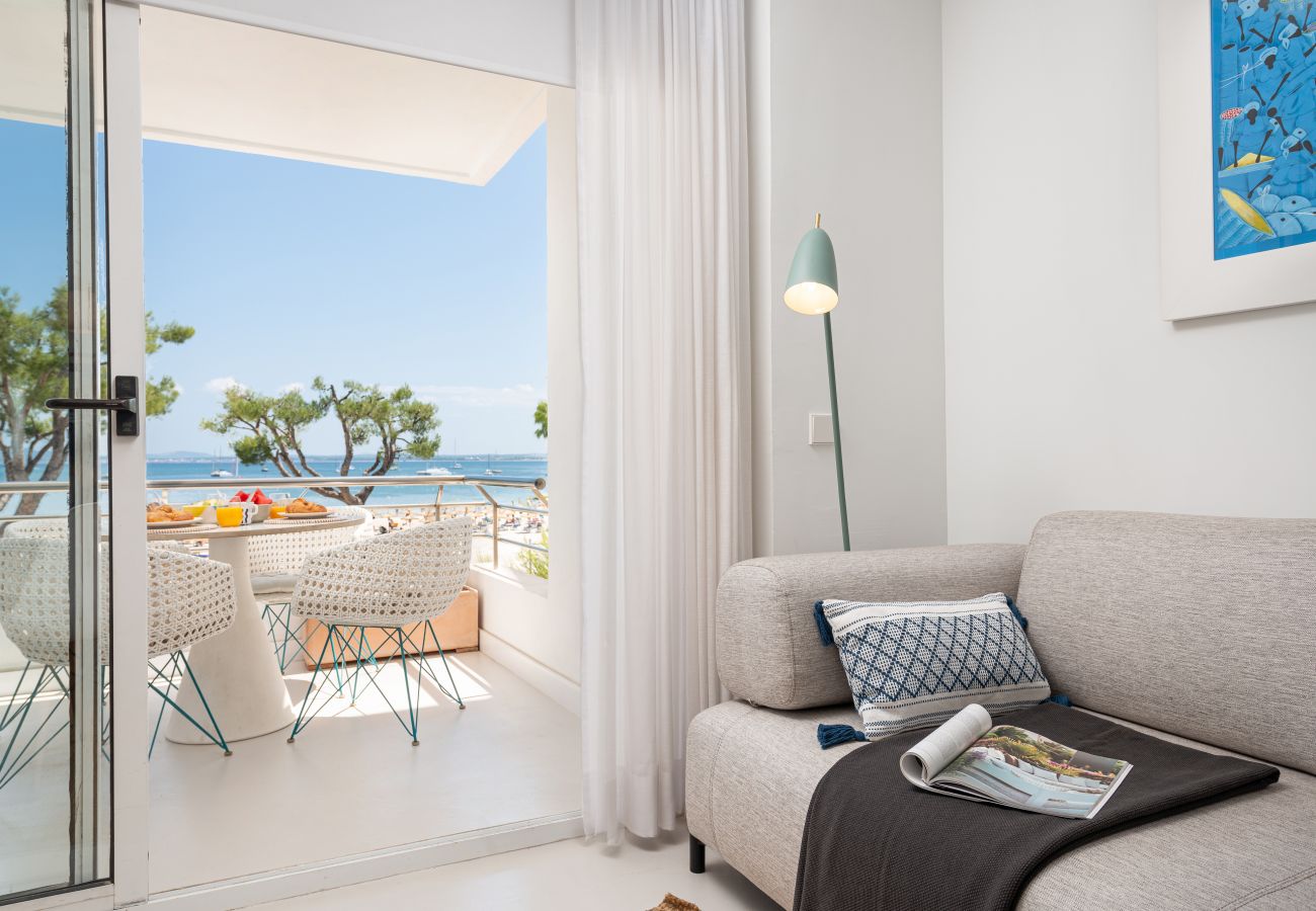 Ferienwohnung in Port d´Alcudia - Blue View, New designer apartment in front of Alcudia Beach, WIFI, AA, Netflix, ... by BeBreeze