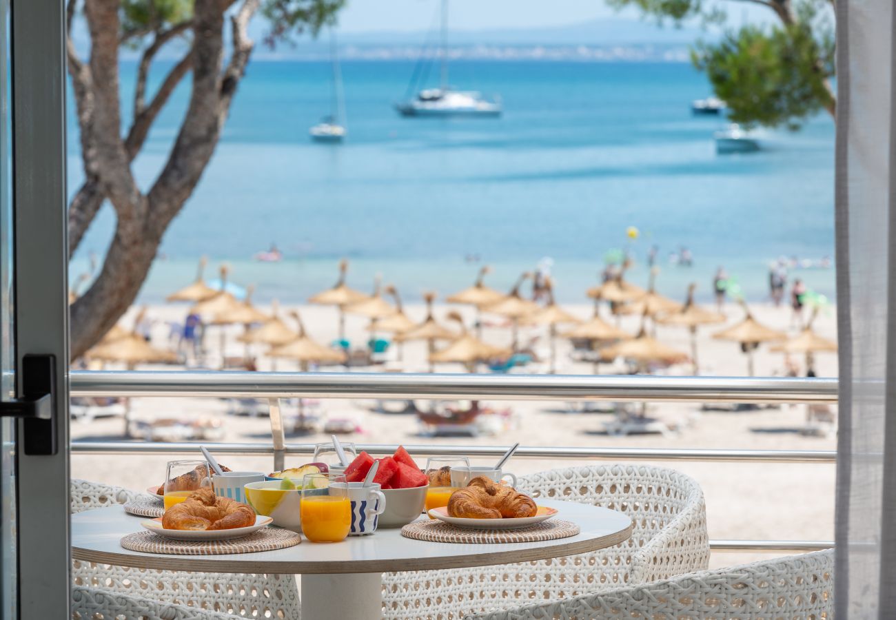 Ferienwohnung in Port d´Alcudia - Blue View, New designer apartment in front of Alcudia Beach, WIFI, AA, Netflix, ... by BeBreeze