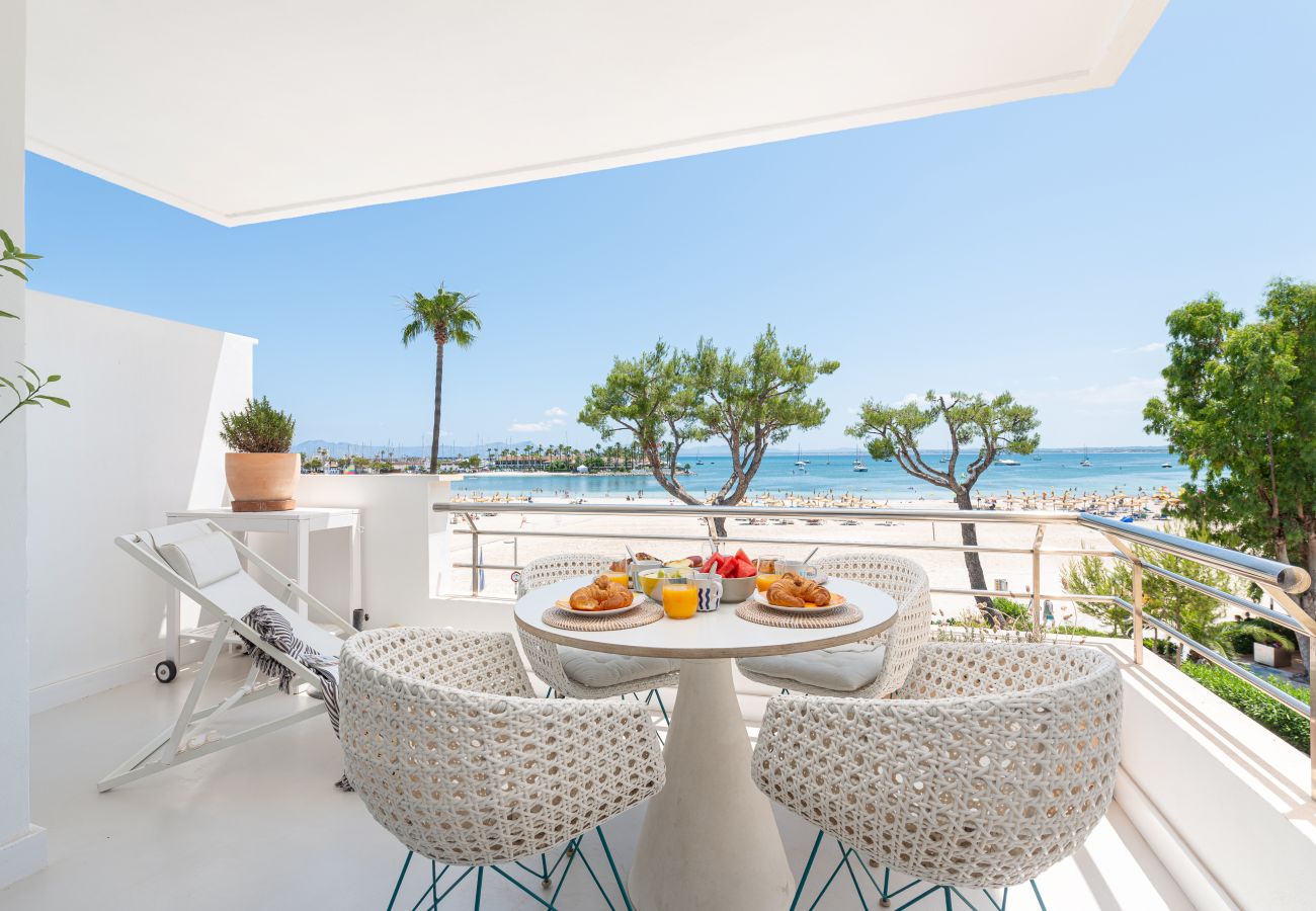 Ferienwohnung in Port d´Alcudia - Blue View, New designer apartment in front of Alcudia Beach, WIFI, AA, Netflix, ... by BeBreeze