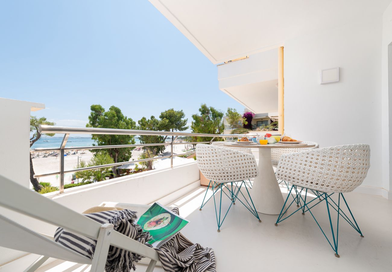 Ferienwohnung in Port d´Alcudia - Blue View, New designer apartment in front of Alcudia Beach, WIFI, AA, Netflix, ... by BeBreeze