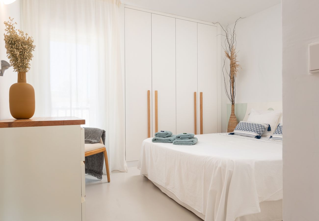 Ferienwohnung in Port d´Alcudia - Blue View, New designer apartment in front of Alcudia Beach, WIFI, AA, Netflix, ... by BeBreeze