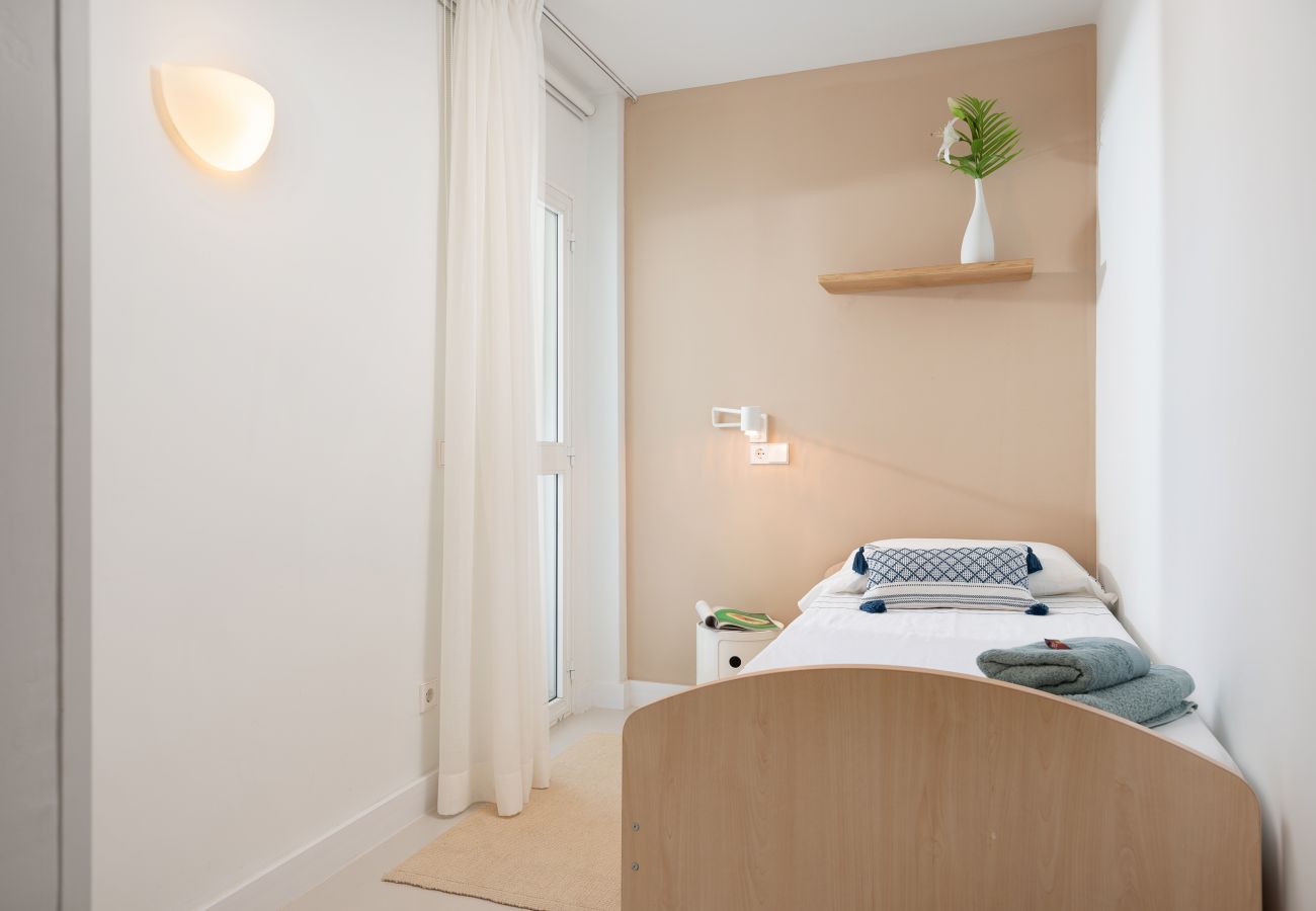 Ferienwohnung in Port d´Alcudia - Blue View, New designer apartment in front of Alcudia Beach, WIFI, AA, Netflix, ... by BeBreeze