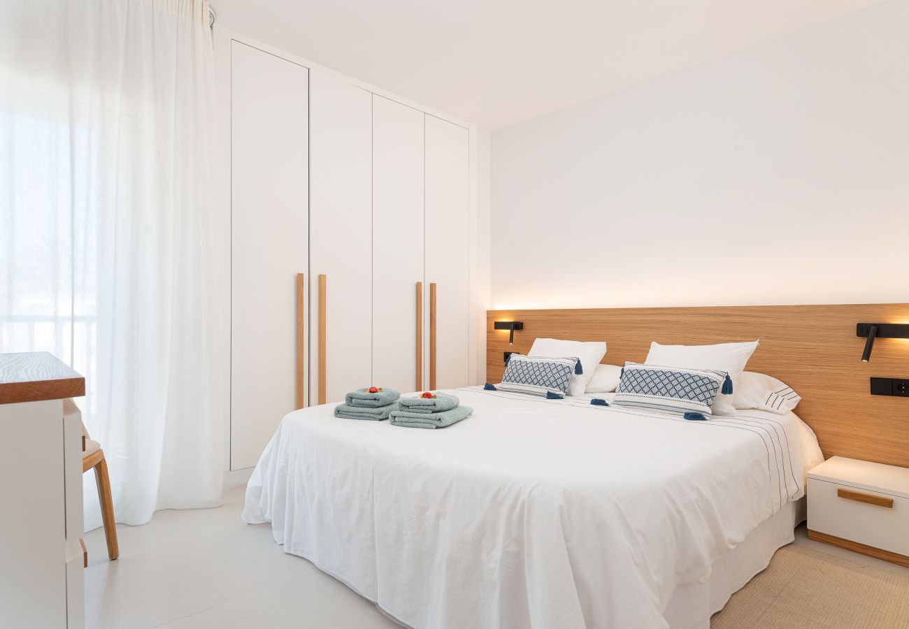 Ferienwohnung in Port d´Alcudia - Blue View, New designer apartment in front of Alcudia Beach, WIFI, AA, Netflix, ... by BeBreeze