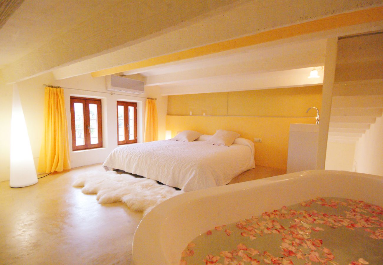 Villa in Alcudia - Villa Barcares Petit für 4 by BeBreeze