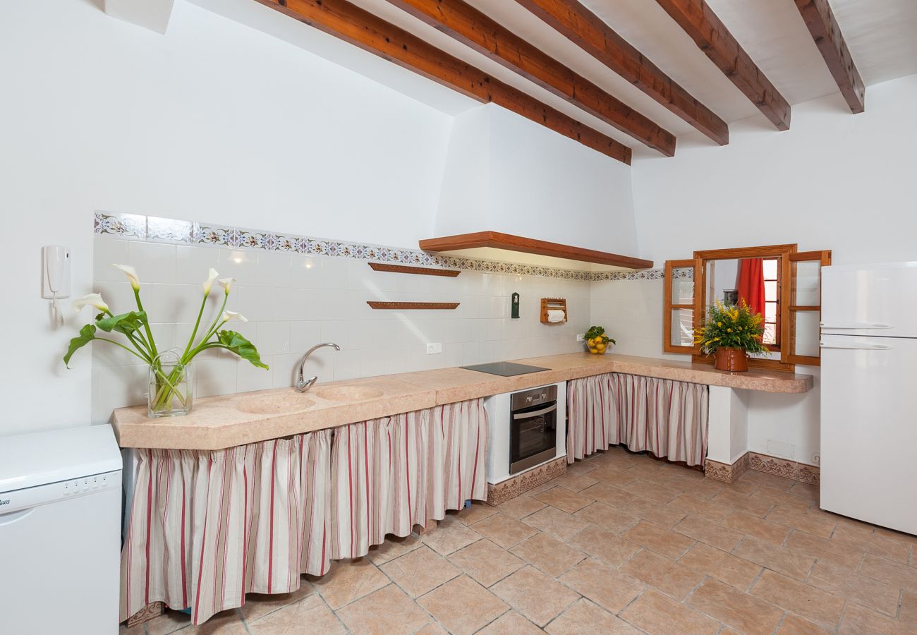 Ferienhaus in Alcudia - Casa con piscina Ca Na Blanca by BeBreeze
