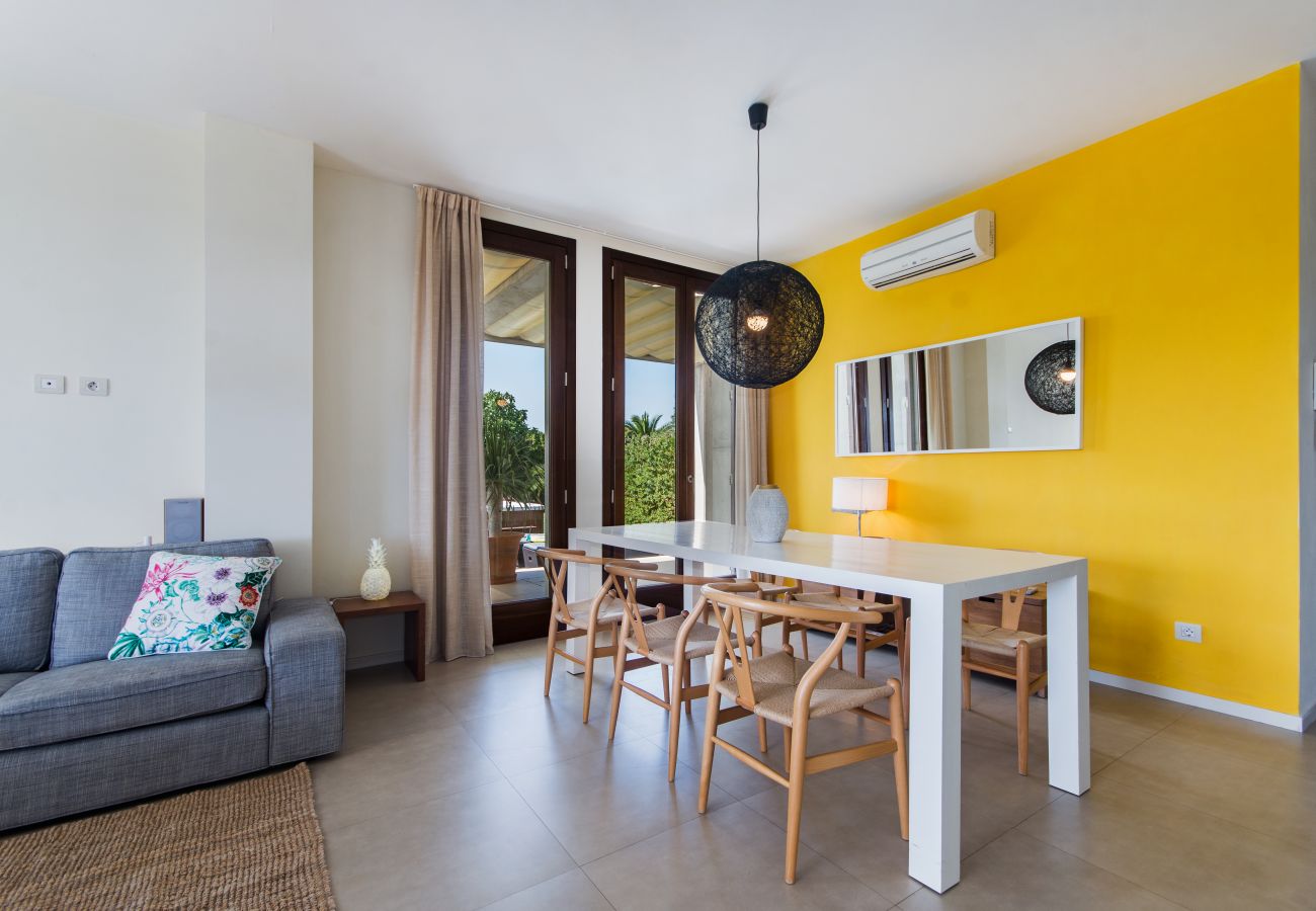 Villa in Alcudia - Villa Barcares Gran für 10 by BeBreeze