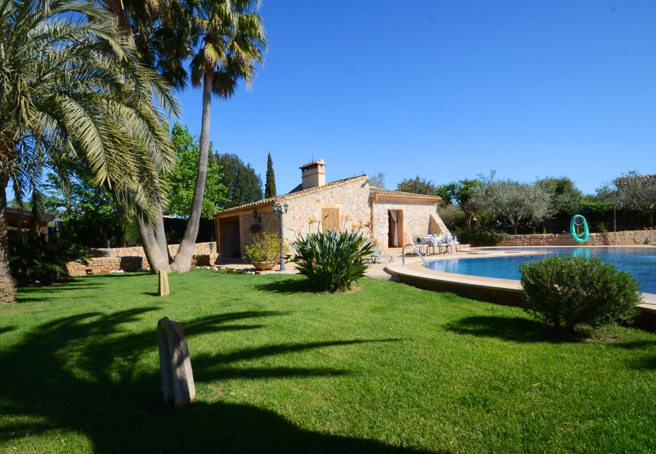 Villa in Inca - Villa Can Rovell in Inca by BeBreeze