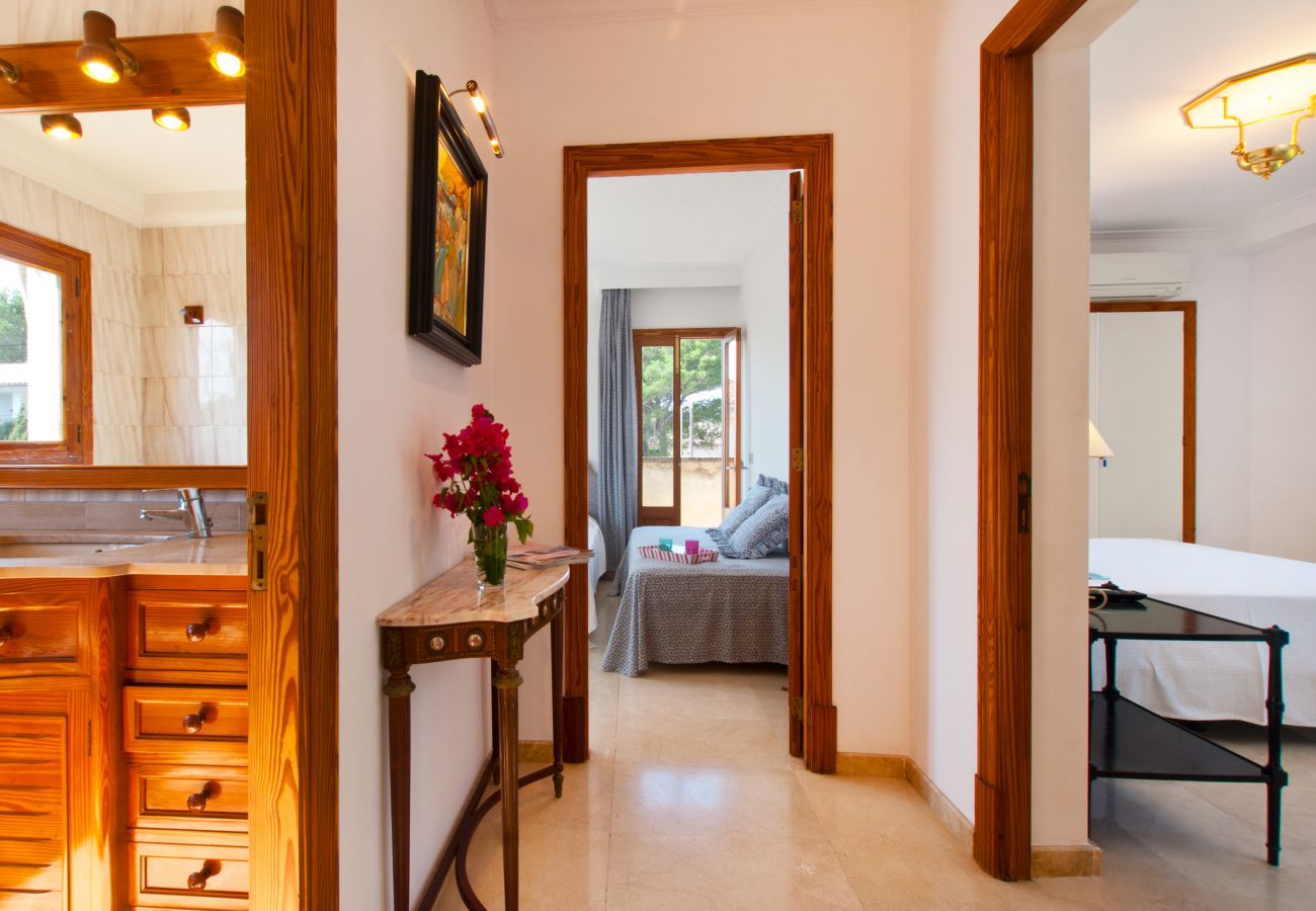 Villa in Alcudia - Villa Tita de Manresa with sea views by BeBreeze