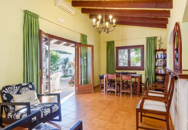 Villa in Calan Porter - FIFI Villa in Calan Porter - FIFI