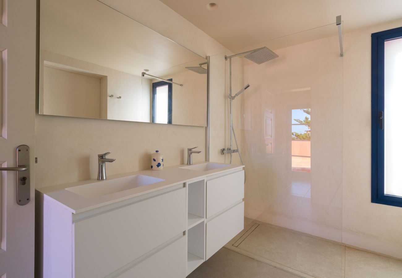 Villa in Corralejo - Long Beach with pool By CanariasGetaway 