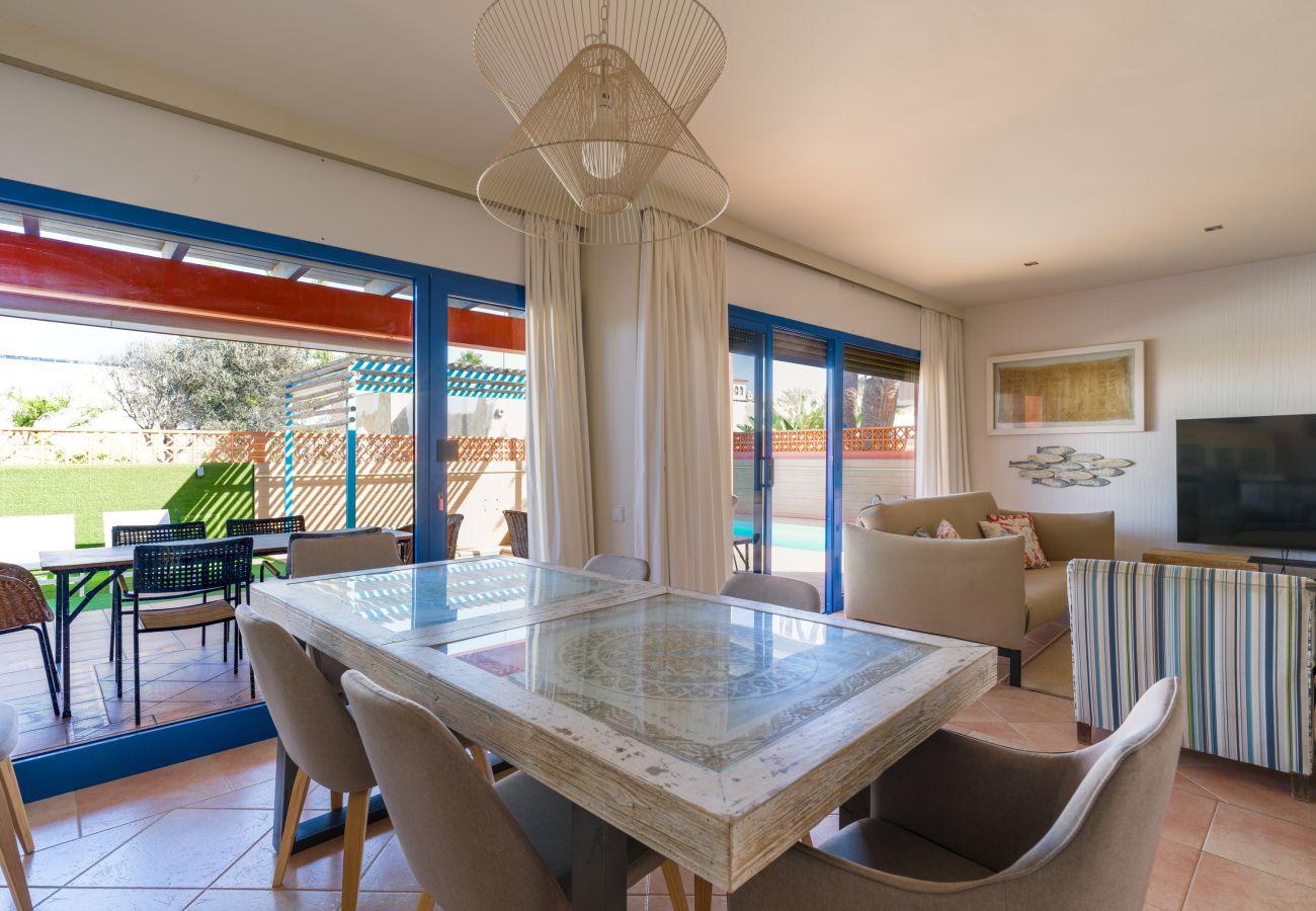 Villa in Corralejo - Long Beach with pool By CanariasGetaway 