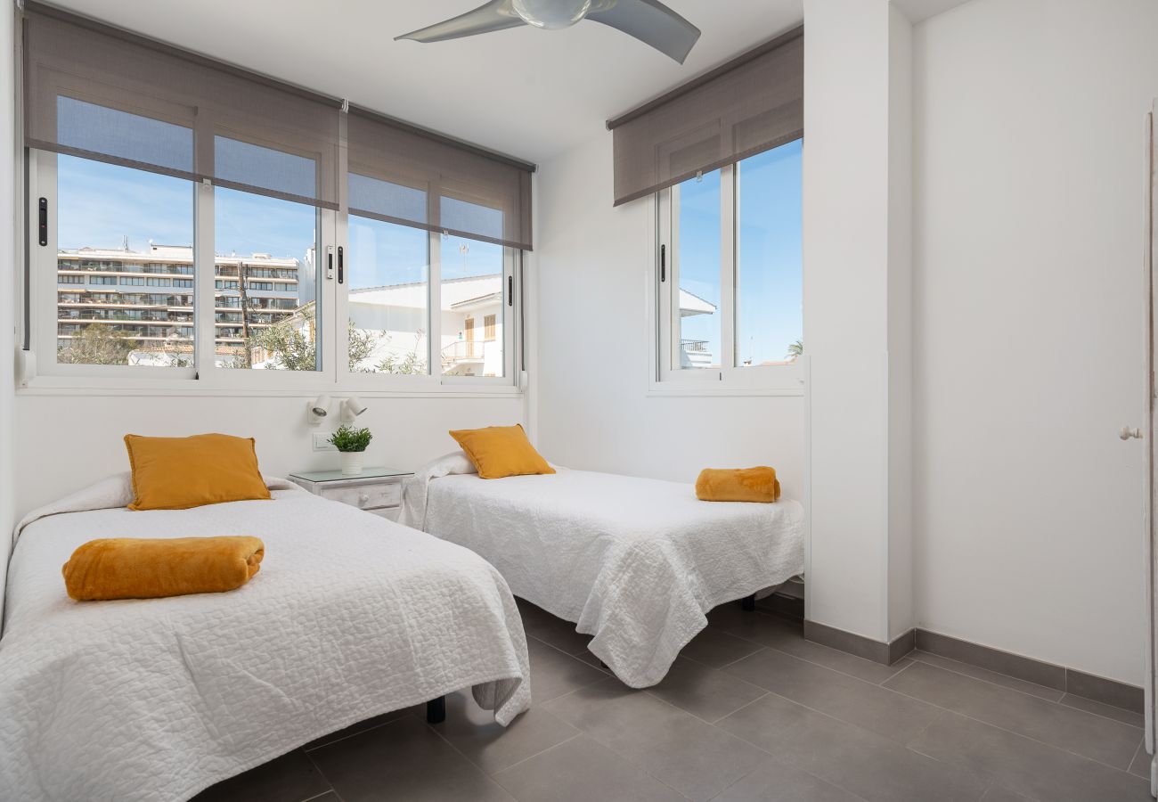 Ferienwohnung in Alcudia - Apartment Concha at the beach by BeBreeze