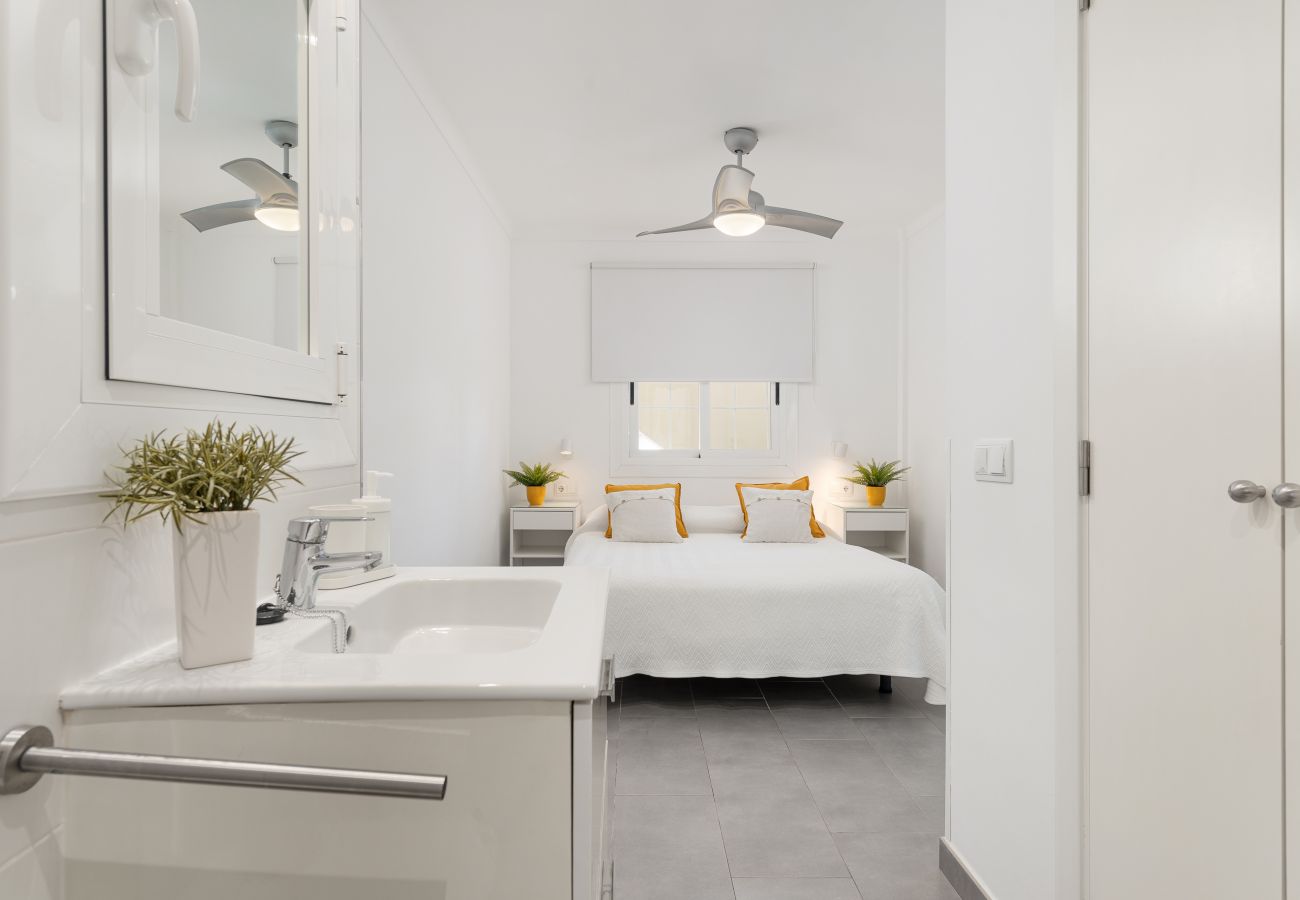 Ferienwohnung in Alcudia - Apartment Concha at the beach by BeBreeze