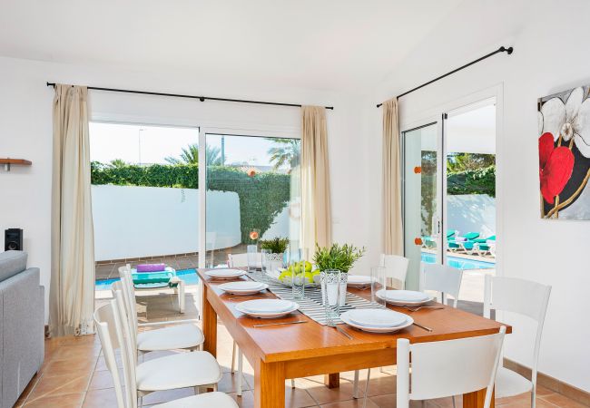 Villa in Cala´n Bosch - VILLA RAQUEL  Villa in Cala´n Bosch - VILLA RAQUEL