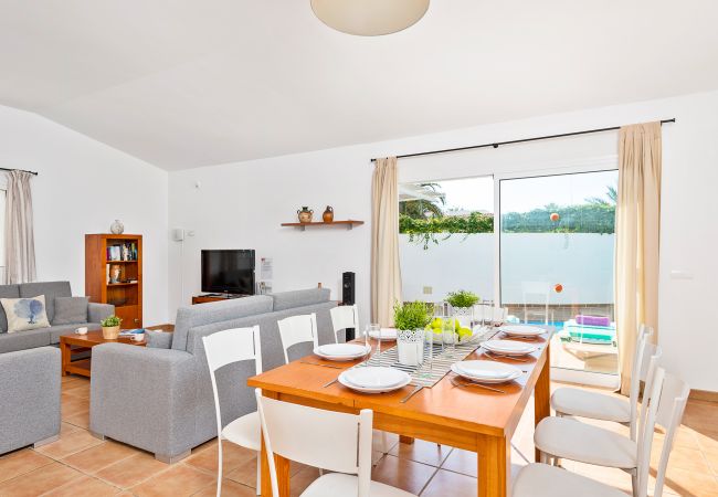 Villa in Cala´n Bosch - VILLA RAQUEL  Villa in Cala´n Bosch - VILLA RAQUEL