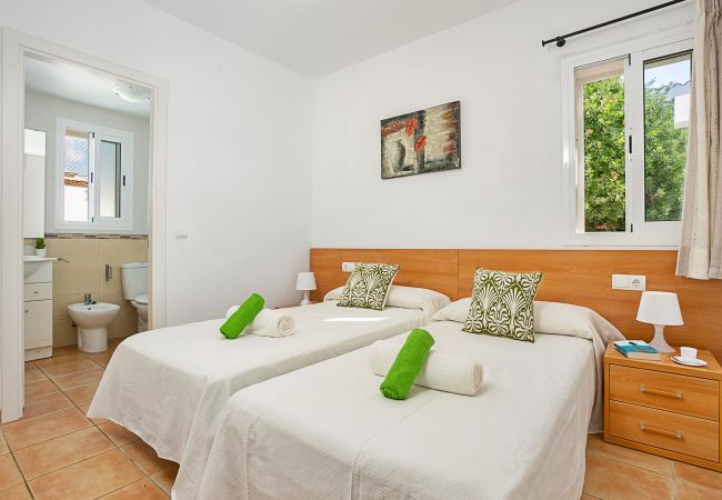 Villa in Cala´n Bosch - VILLA RAQUEL  Villa in Cala´n Bosch - VILLA RAQUEL