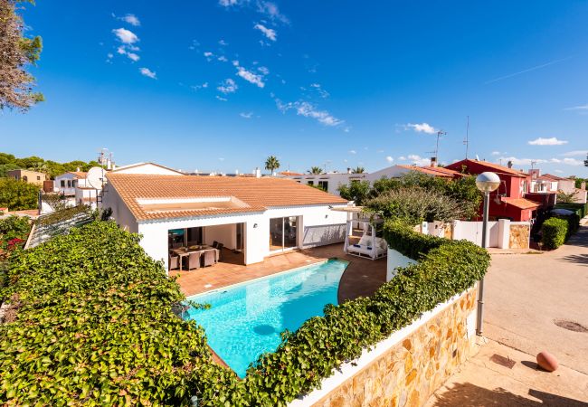 Villa in Cala´n Bosch - VILLA RAQUEL  Villa in Cala´n Bosch - VILLA RAQUEL