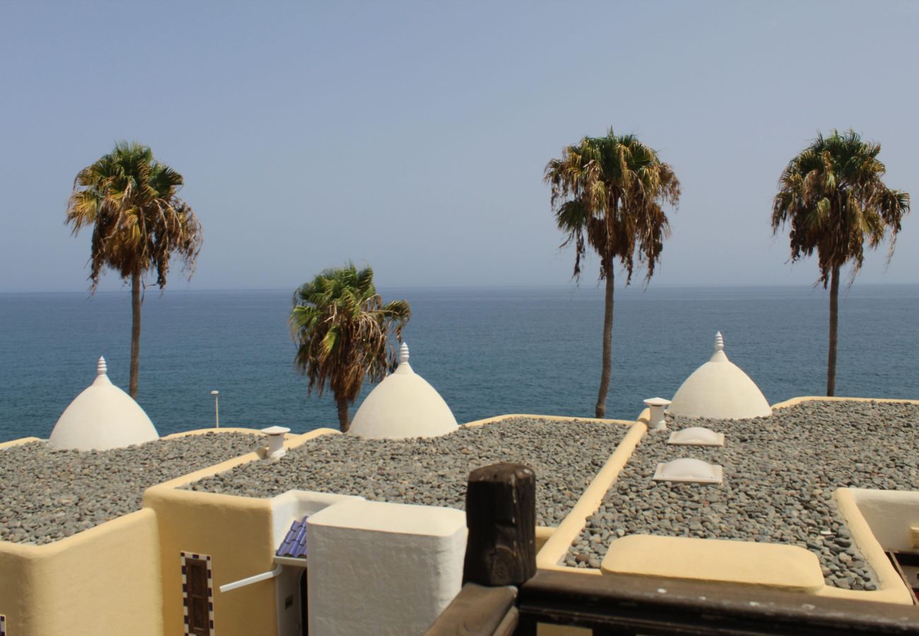 Ferienhaus in San Bartolomé de Tirajana - Altamar 52 with balcony&pool By CanariasGetaway 