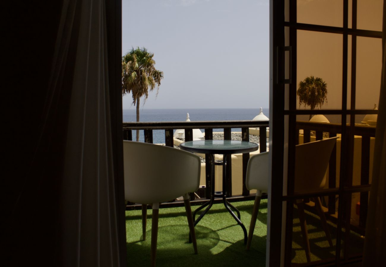 Ferienhaus in San Bartolomé de Tirajana - Altamar 52 with balcony&pool By CanariasGetaway 