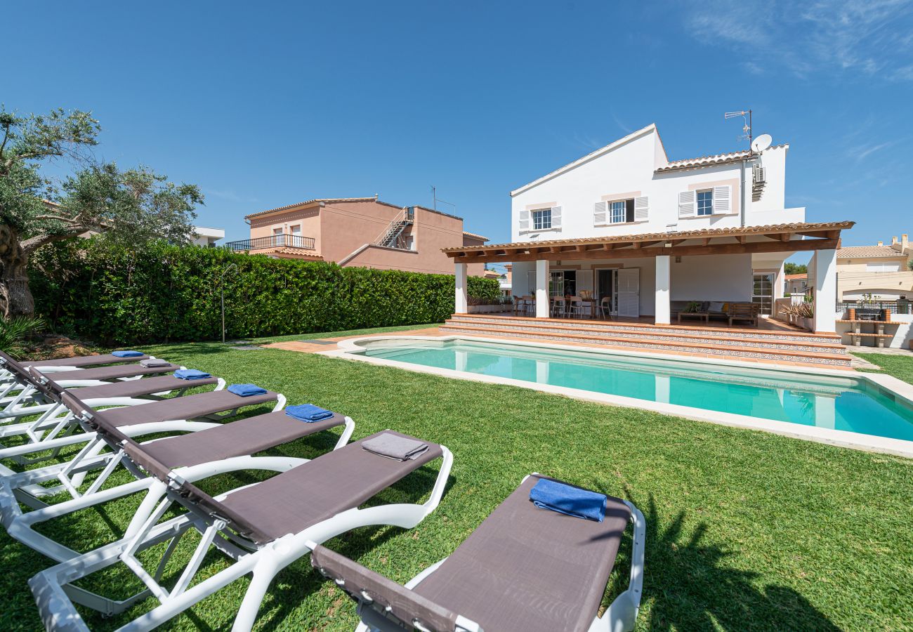 Villa in Alcudia - Villa Joana Barcares by BeBreeze
