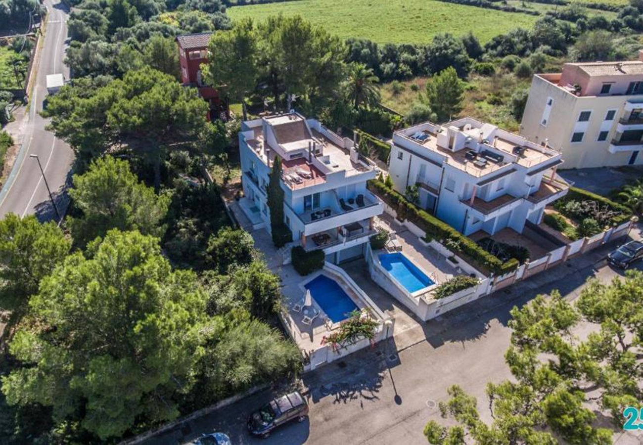 Villa in Alcudia - Villa Jazmin for 8 at the beach