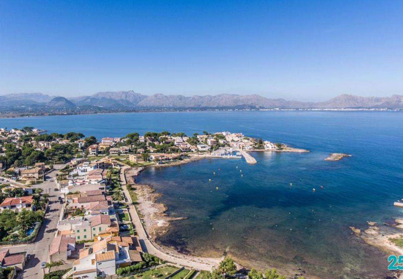 Villa in Alcudia - Villa Jazmin for 8 at the beach