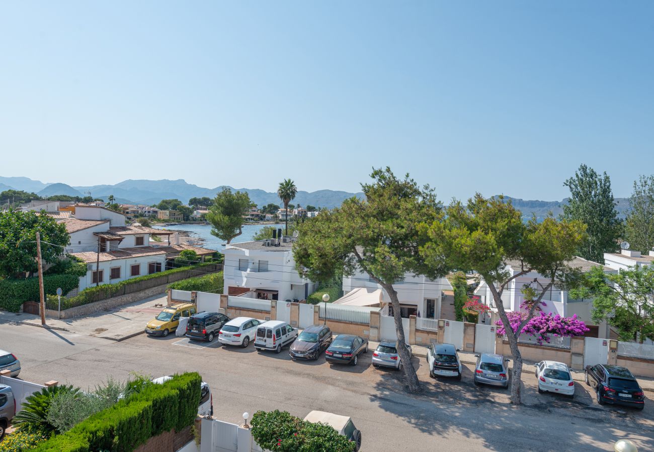 Villa in Alcudia - Villa Jazmin for 8 at the beach