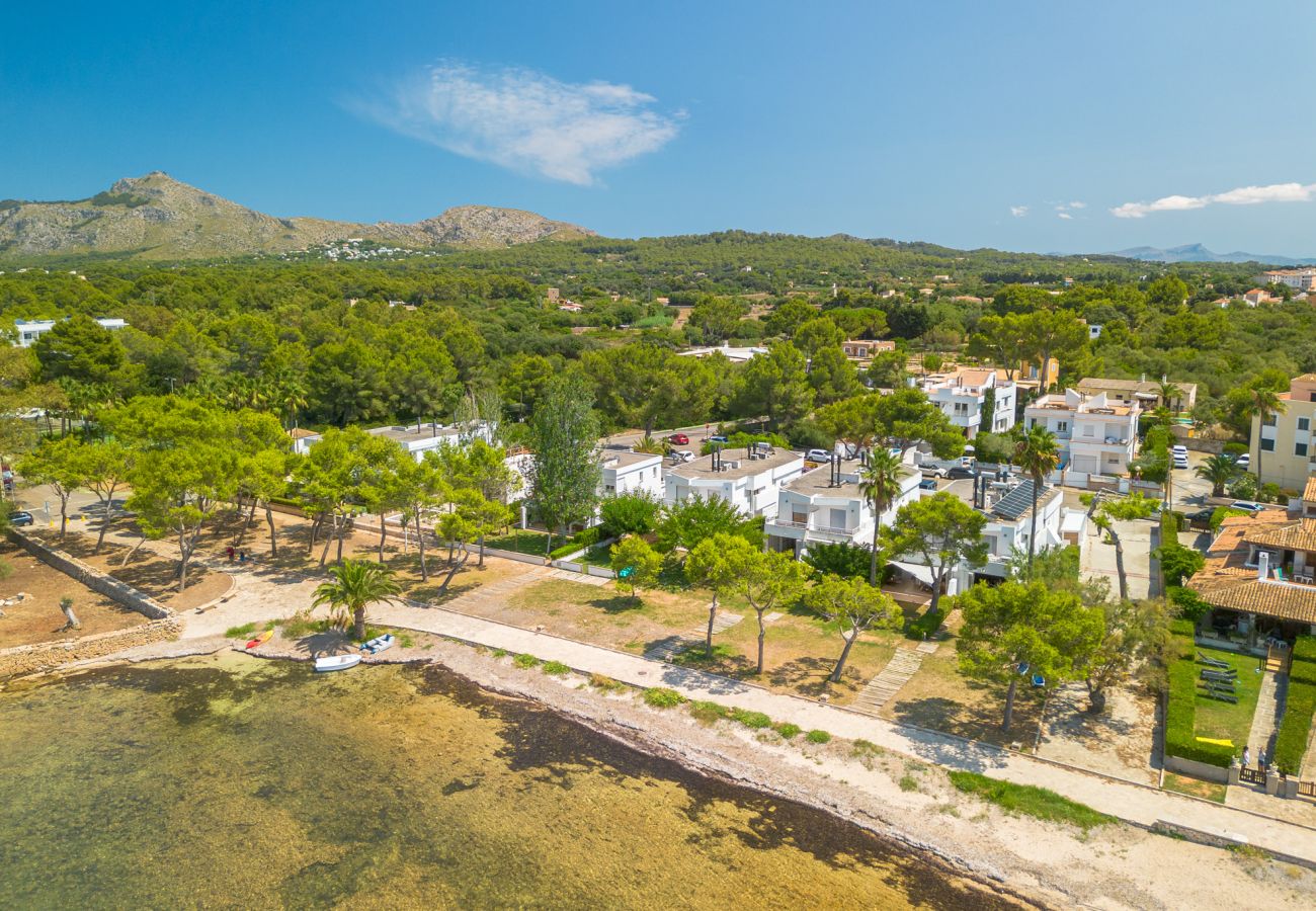 Villa in Alcudia - Villa Jazmin for 8 at the beach