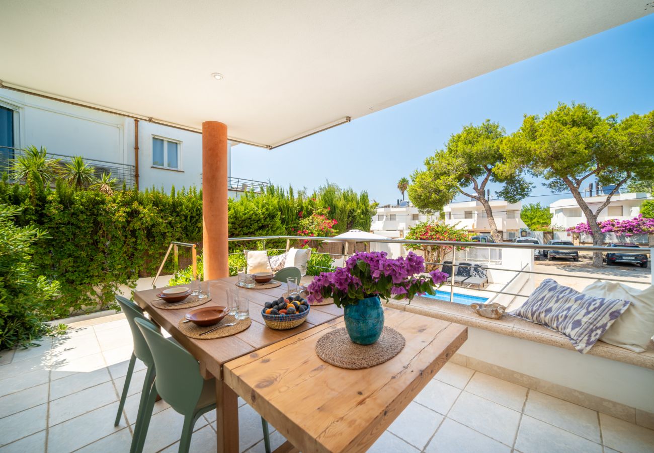 Villa in Alcudia - Villa Jazmin for 8 at the beach