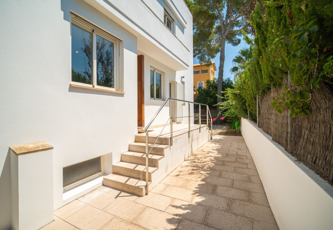 Villa in Alcudia - Villa Jazmin for 8 at the beach
