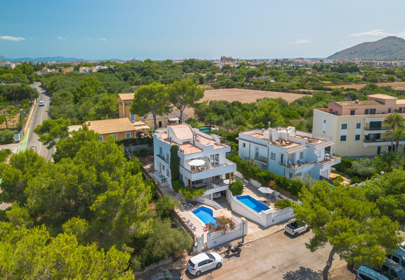 Villa in Alcudia - Villa Jazmin for 8 at the beach