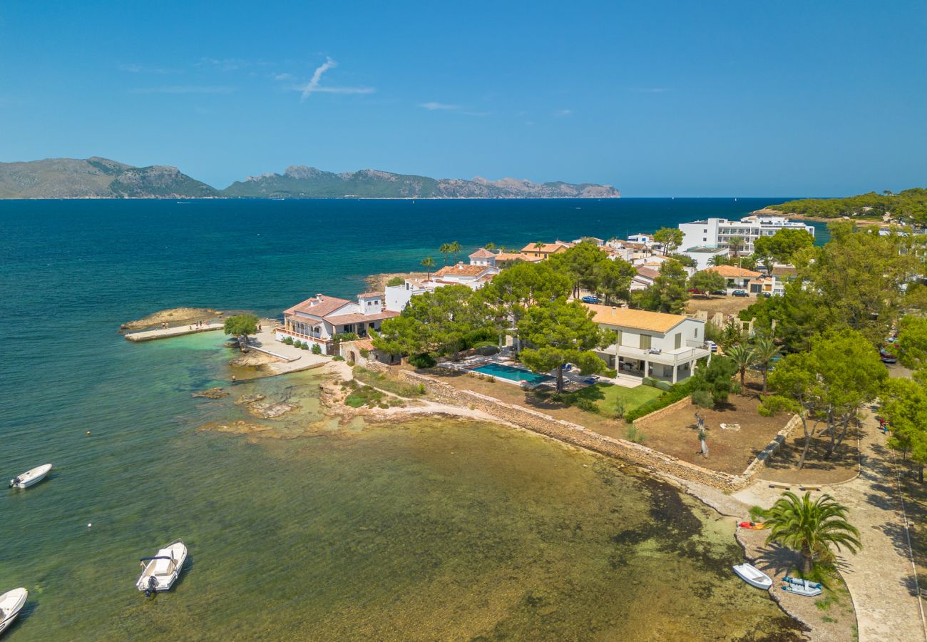 Villa in Alcudia - Villa Jazmin for 8 at the beach