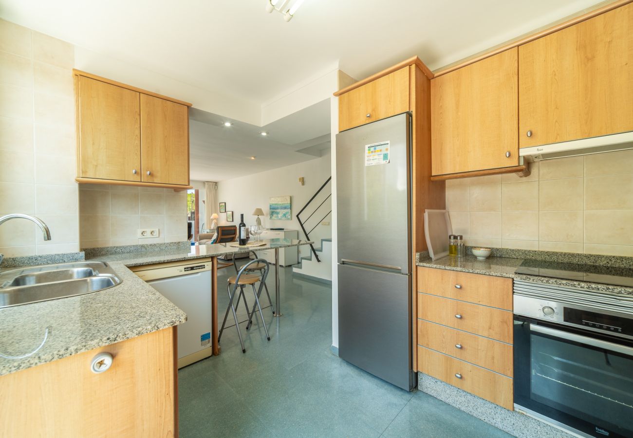 Villa in Alcudia - Villa Jazmin for 8 at the beach